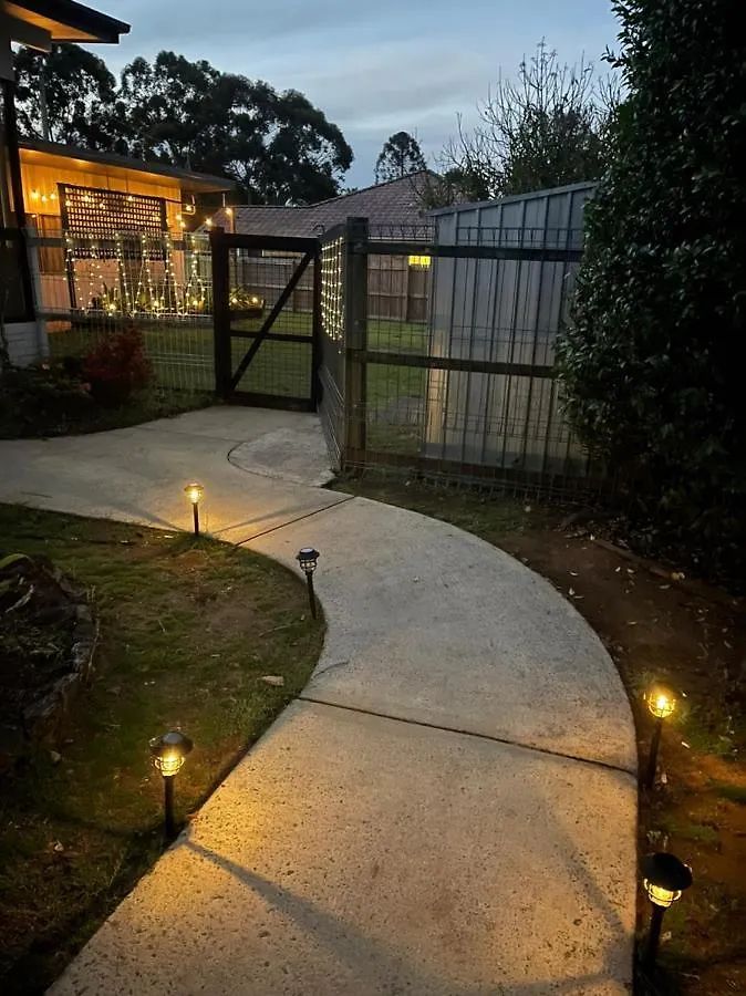 Cozy 3 Bedroom And Office Space In Center Of Kallangur Australien