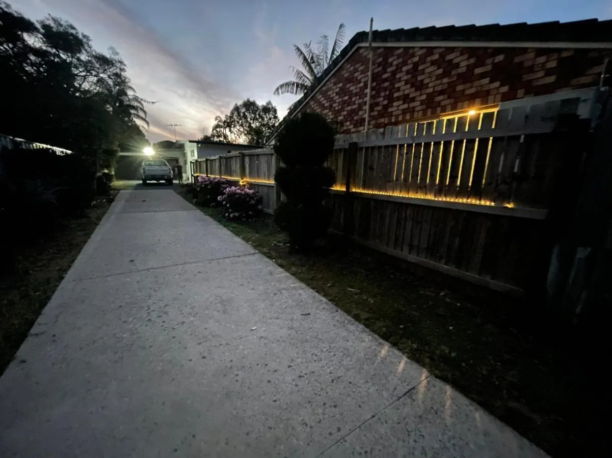 Cozy 3 Bedroom And Office Space In Center Of Kallangur Australien