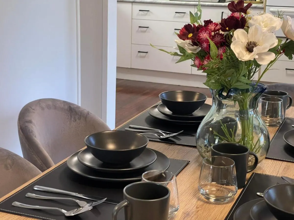 Lejlighed Cozy 3 Bedroom And Office Space In Center Of Kallangur Australien